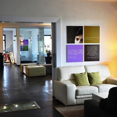 Hotel Sandalia Nuoro Kültér fotó