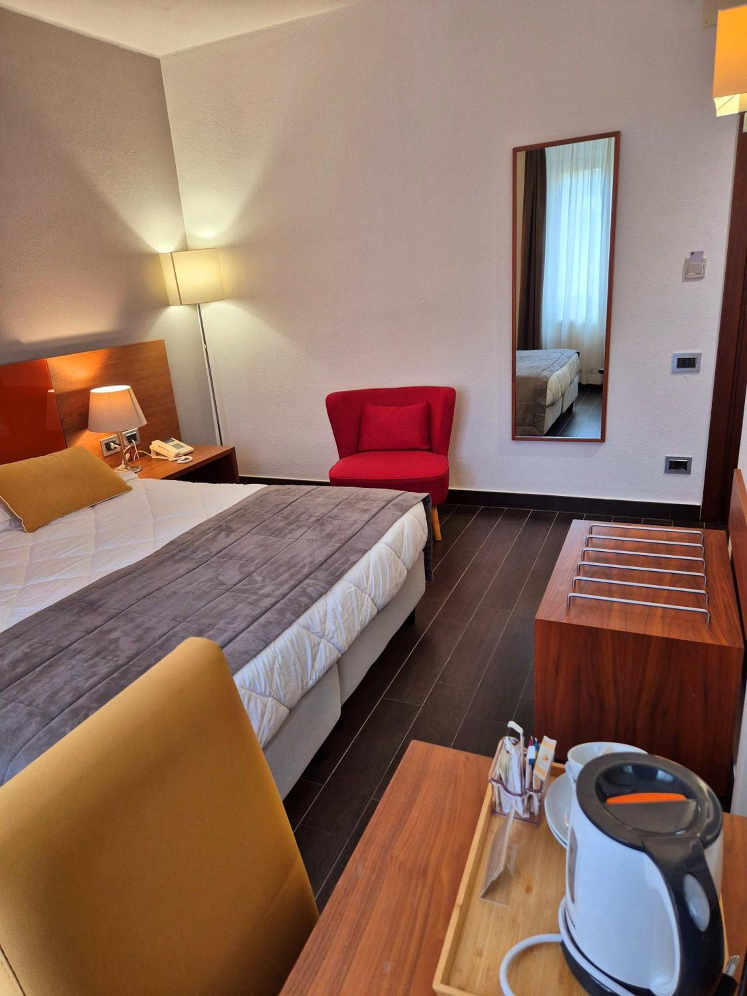 Hotel Sandalia Nuoro Kültér fotó