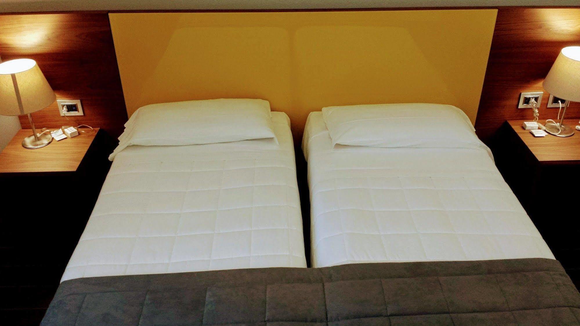Hotel Sandalia Nuoro Kültér fotó
