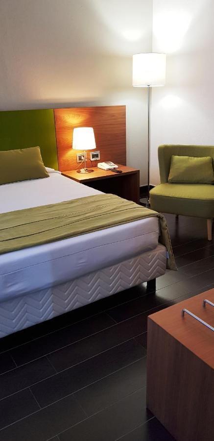 Hotel Sandalia Nuoro Kültér fotó